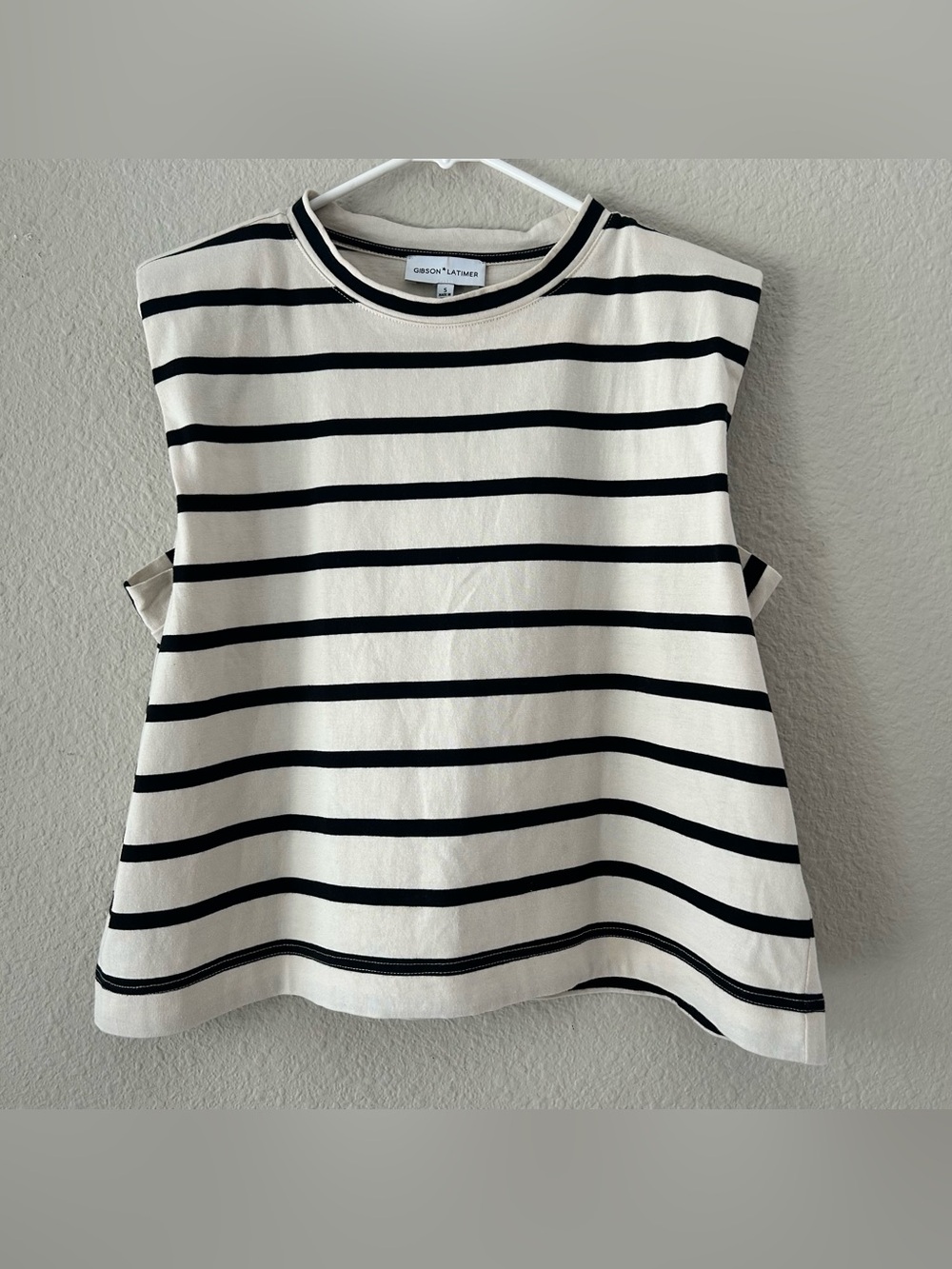 Gibson & Latimer Sleeveless Striped Tee Tank Top Blouse Black White Top Cotton S